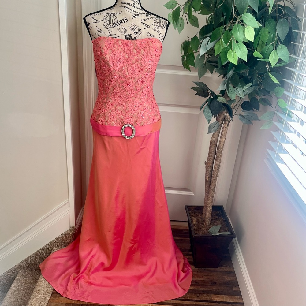 Sugarplum 90s Strapless Lace Silk Belted Formal Gown Coral Sz S